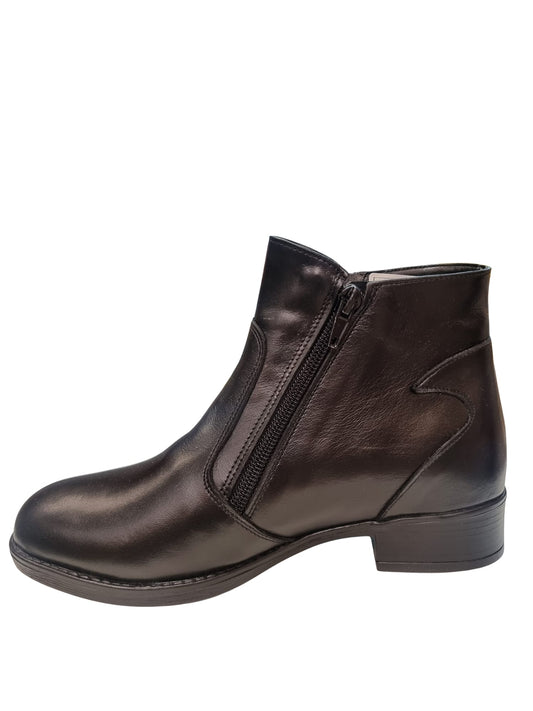 Botine damă negre din piele naturală cu fermoar lateral și toc mic 2 cm