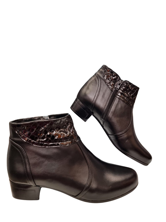 Botine damă negre din piele naturală cu detaliu texturat și toc gros 3 cm – mărimi 35-40