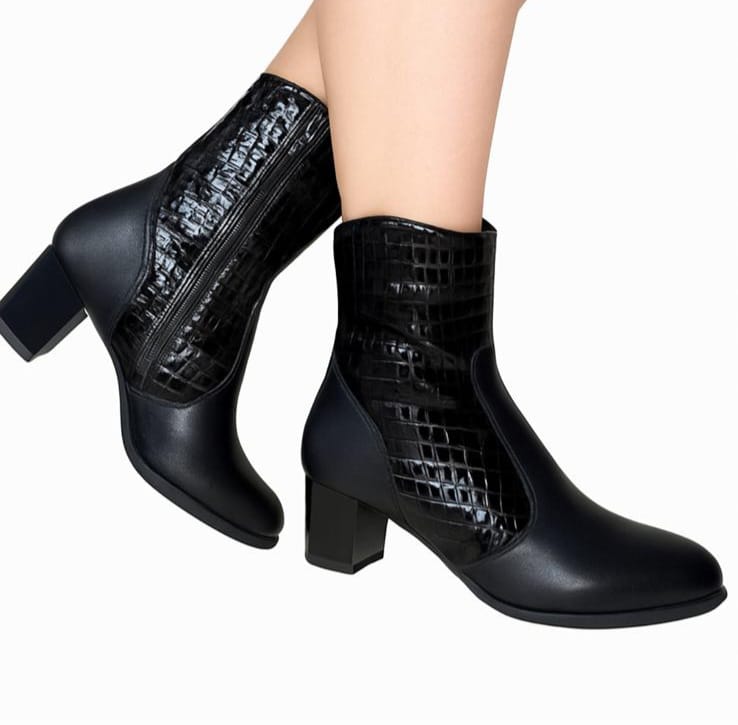 Ghete damă elegante negre din piele naturală cu imprimeu croco și toc gros 5 cm