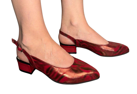 Sandale roșii damă din piele naturală – toc jos 3 cm, finisaj metalizat, stil modern