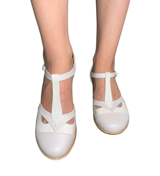 Sandale crem din piele naturală – stil retro cu închidere T-bar, toc gros 4 cm