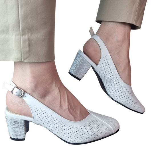 Sandale perforate din piele naturală, cu toc gros de 5 cm – confort și eleganță