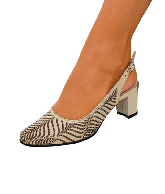 Sandale Damă Bej cu Toc Gros și Decupaj Spate – Model Elegant Perforat