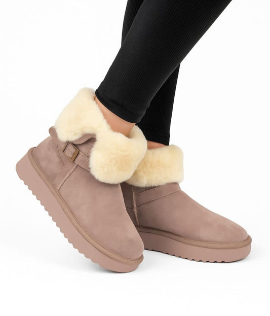 Ghete îmblănite damă bej taupe cu cataramă laterală și talpă groasă – 3/4 cm