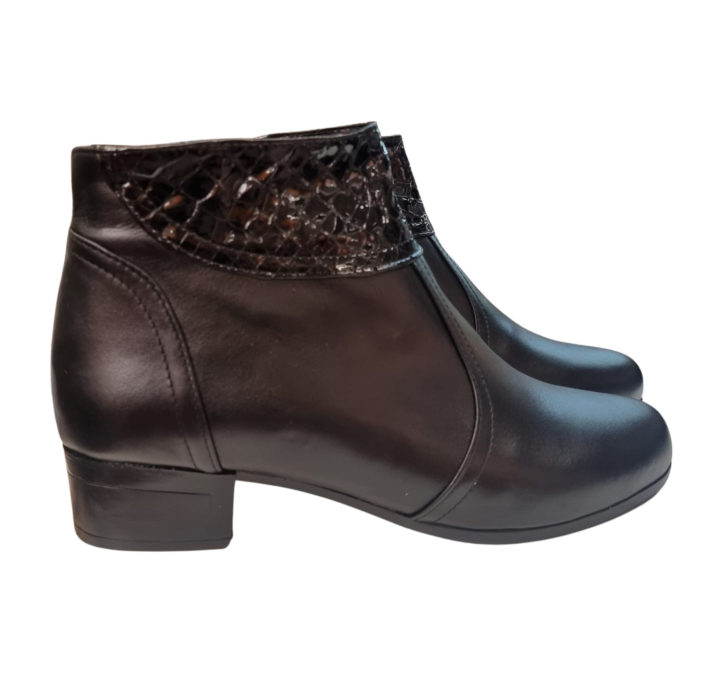 Botine damă negre din piele naturală cu detaliu texturat și toc gros 3 cm – mărimi 35-40