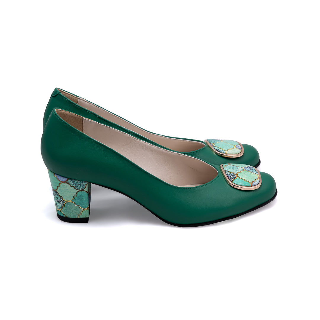 Pantofi verzi din piele naturală cu toc gros de 5 cm – detaliu floral elegant