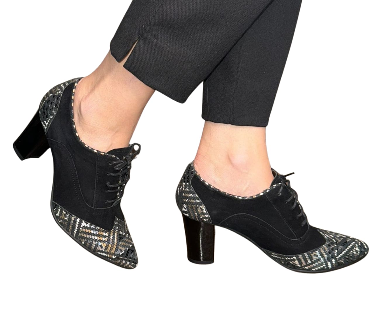 Pantofi Oxford din Piele Naturală Neagră cu Toc Gros de 7  cm – Design Elegant cu Accente Geometrice