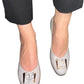 Pantofi Gri din Piele Naturală cu Toc de 5 cm și Accesoriu Metalic – Eleganță și Confort
