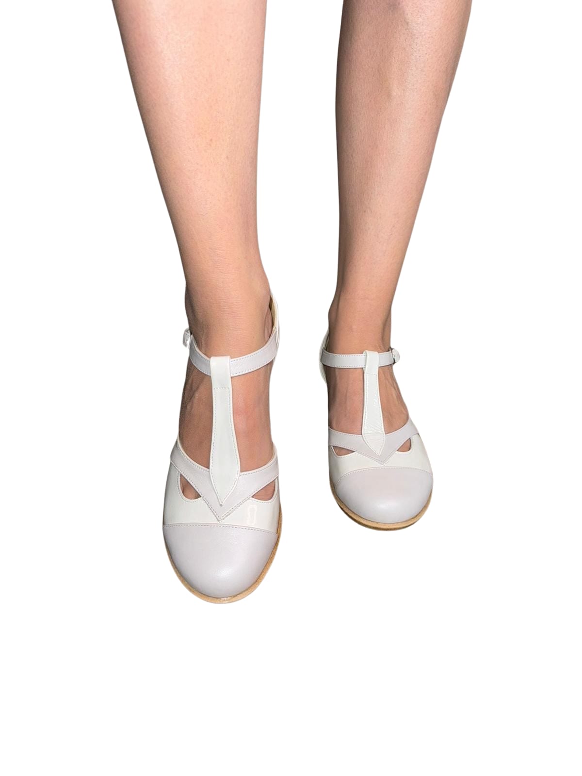 Sandale crem din piele naturală – stil retro cu închidere T-bar, toc gros 4 cm