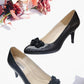 Pantofi eleganți negri din piele naturală cu aplicație decorativă și toc 7 cm