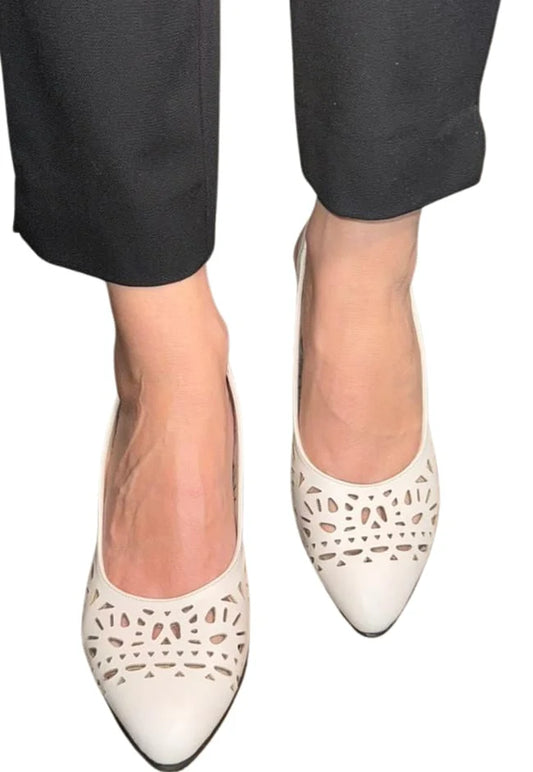 Sandale elegante din piele naturală, perforate, cu toc de 7 cm – aerisite, comode și rafinate