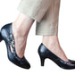Pantofi eleganți negri din piele naturală cu imprimeu floral și decupaj lateral