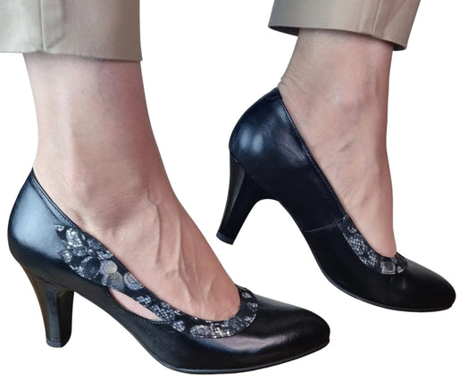 Pantofi eleganți negri din piele naturală cu imprimeu floral și decupaj lateral