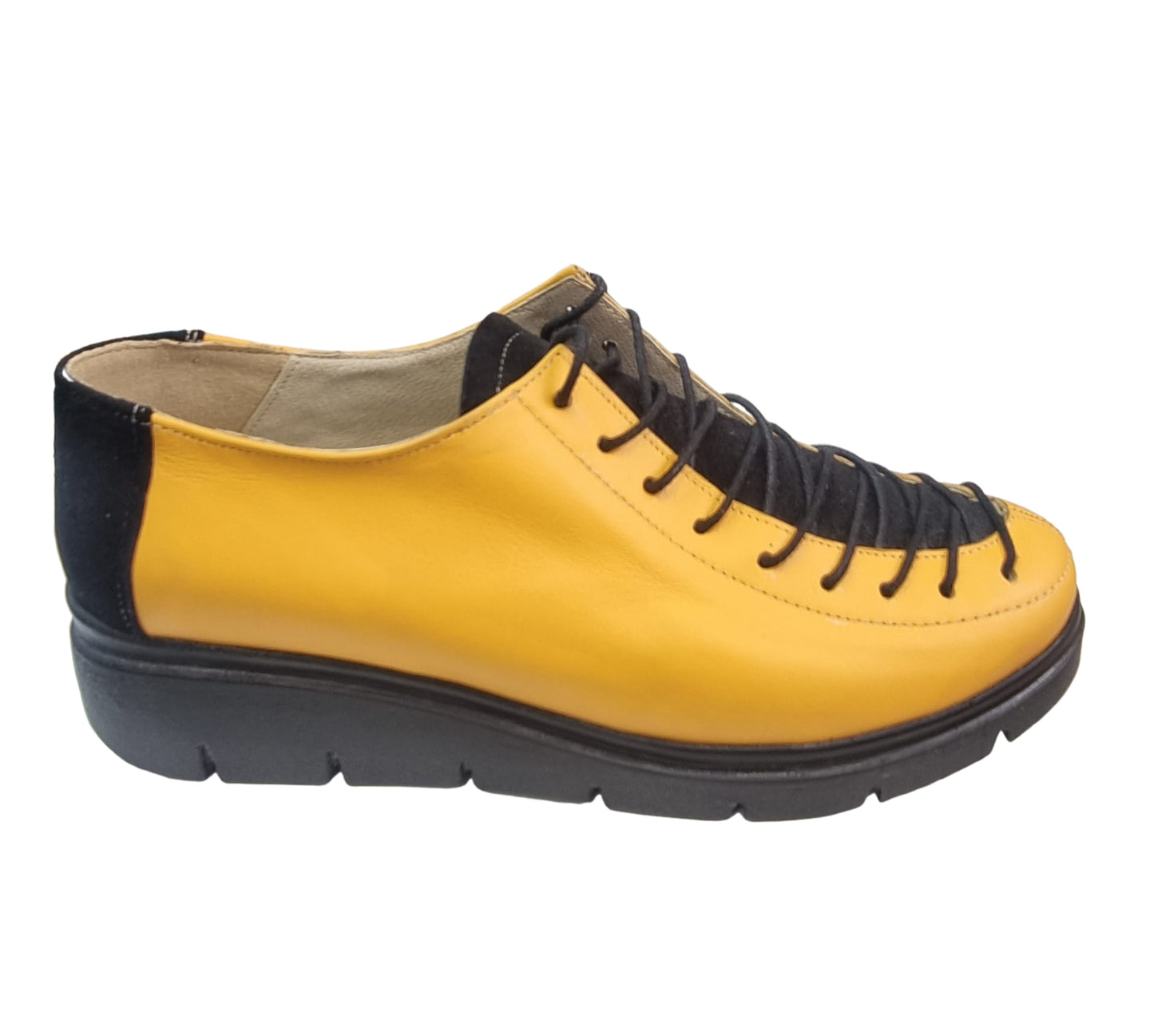 Pantofi casual damă din piele galbenă cu șiret decorativ și talpă neagră