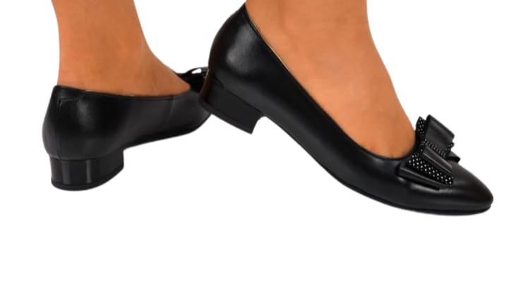 Balerini din piele naturală cu fundiță și detalii punctate – toc 3 cm