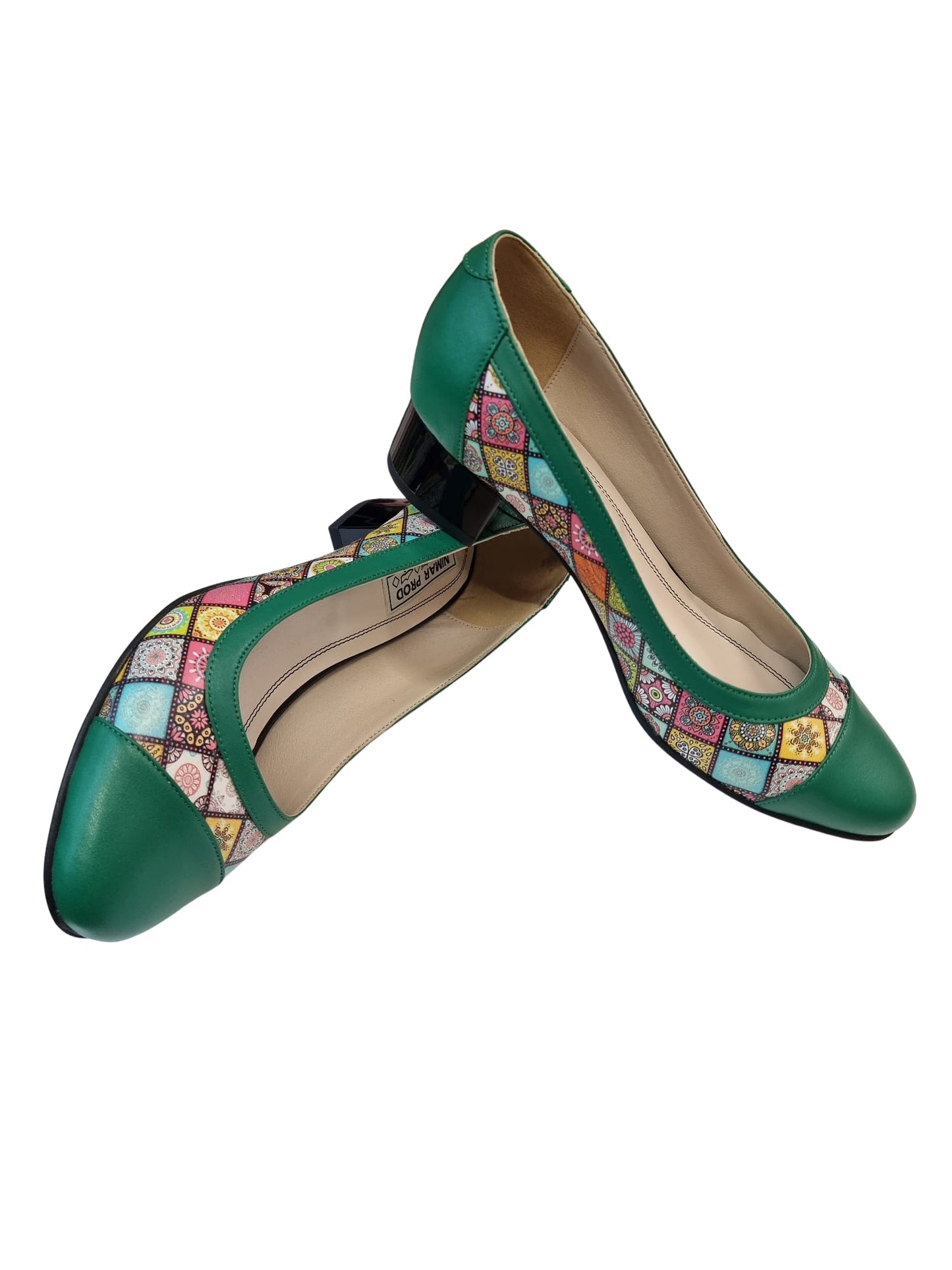 Pantofi Verzi cu Model Geometric și Toc Mic – Stil și Confort