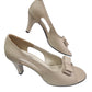 Pantofi eleganți crem cu toc de 7 cm și fundiță decorativă – decupaj lateral rafinat